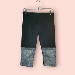 Lululemon Seamlessly Street Crop Heathered Black Leggings Workout Activewear 10